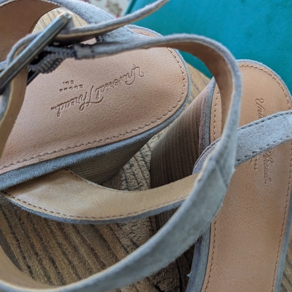 Ladies Sandles - Picture 3 of 4